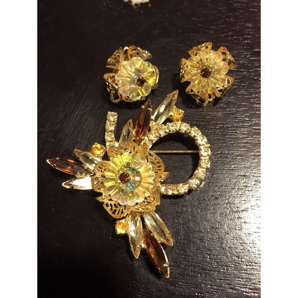 VTG Unsigned Juliana Brooch and matching Clip on earrings - Picture 5 of 7